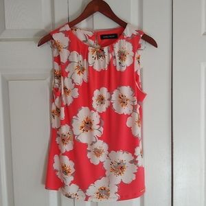 Ivanka floral sleeveless shirt size small Coral